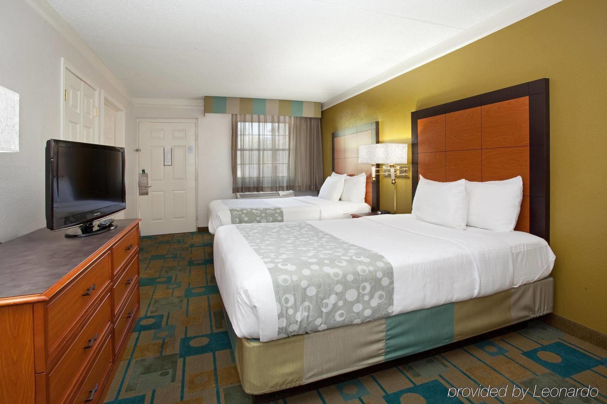 La Quinta Inn By Wyndham Denver Central Exterior photo